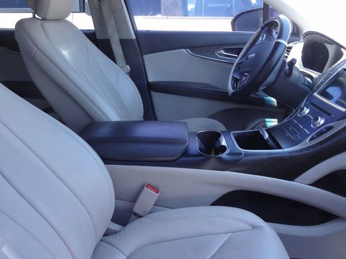 Used 2018 Lincoln MKX Reserve FWD image 9