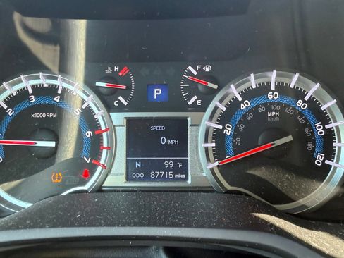 Used 2018 Toyota 4Runner Limited AWD/4WD image 11