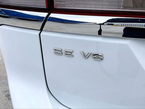 Used 2023 Volkswagen Atlas SE image 10