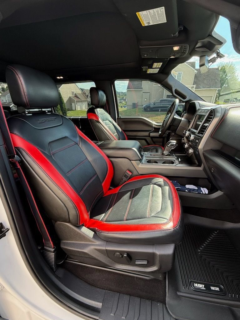 Used 2019 Ford F150 Lariat w/ Equipment Group 502A Luxury AWD/4WD image 2