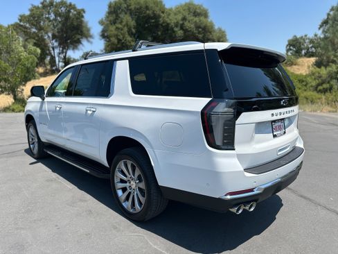 New 2025 Chevrolet Suburban Premier w/ LPO, Illumination Package image 6