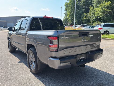 Certified 2025 Nissan Frontier SV RWD image 5