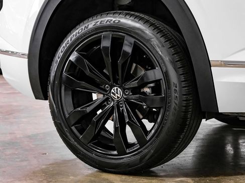 Used 2021 Volkswagen Atlas Cross Sport SEL R-Line w/ Cross Sport MDO Package image 54