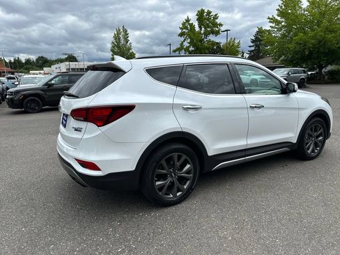 Used 2017 Hyundai Santa Fe Sport AWD/4WD image 6