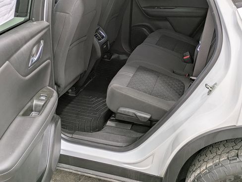Used 2021 Chevrolet Blazer LT AWD/4WD image 16