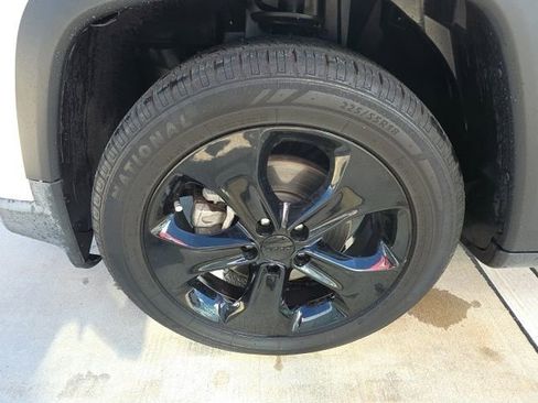 Used 2020 Jeep Compass Latitude image 10