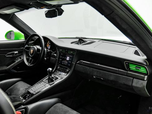 Used 2018 Porsche 911 GT3 RWD image 45