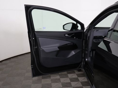 Used 2021 Volkswagen ID.4 Pro image 18
