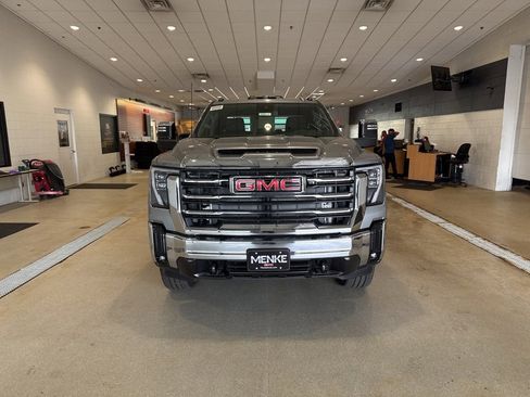 New 2025 GMC Sierra 2500 SLT image 3