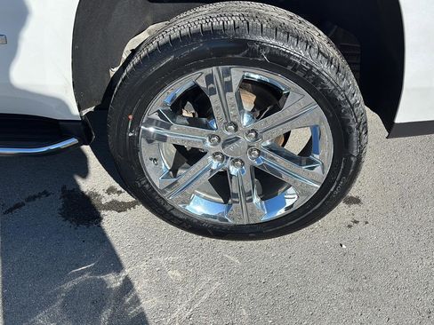 Used 2020 GMC Yukon SLT w/ Premium Edition image 10