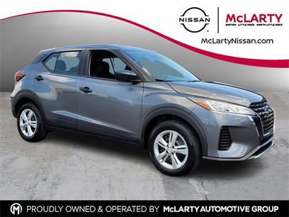 New 2025 Nissan Kicks Play S
