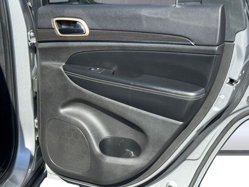 Used 2016 Jeep Grand Cherokee Limited image 32