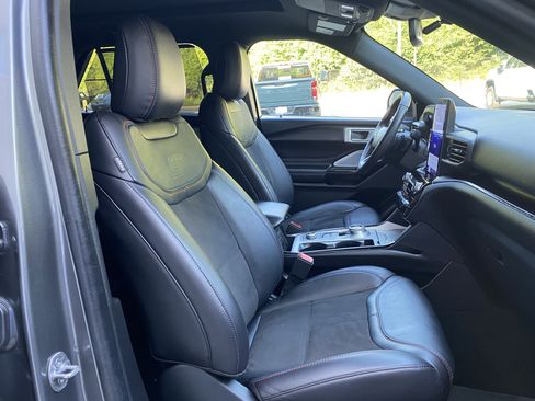 Used 2023 Ford Explorer ST w/ Equipment Group 401A AWD/4WD image 35