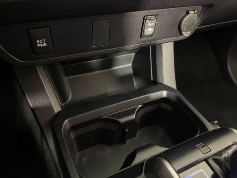 Used 2016 Toyota Tacoma SR5 image 30