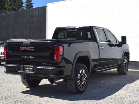 Used 2021 GMC Sierra 3500 Denali w/ Denali Black Diamond Edition AWD/4WD image 7