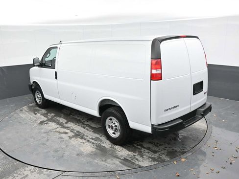New 2025 GMC Savana 2500 w/ Driver Convenience Package RWD image 24