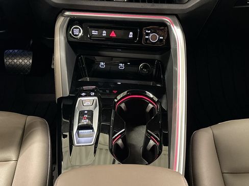 Certified 2025 Audi Q5 Premium w/ Convenience Package AWD/4WD image 13