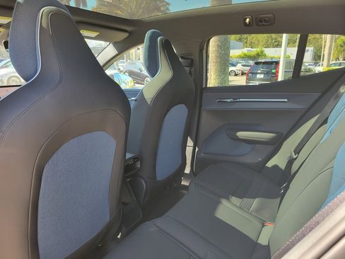 New 2026 Volvo EX30 Cross Country Ultra image 5