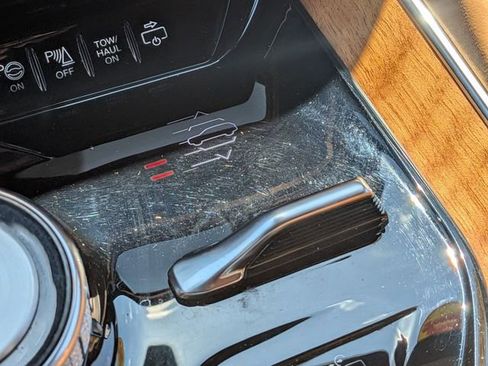 Used 2024 Jeep Grand Wagoneer Series III w/ Rear Seat Video Group 1 AWD/4WD image 16