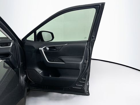 Used 2025 Toyota RAV4 LE image 30