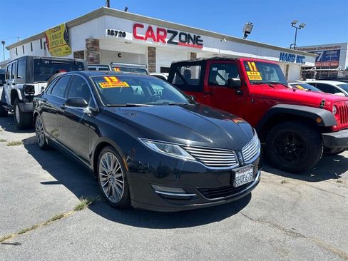 Used 2013 Lincoln MKZ AWD image 2