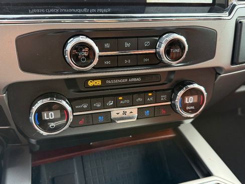 Used 2022 Ford F250 King Ranch w/ Chrome Package image 35