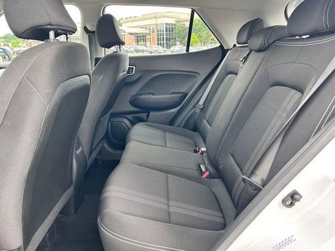 Used 2023 Hyundai Venue SEL w/ Cargo Package FWD image 9
