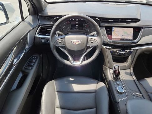 Certified 2024 Cadillac XT6 Sport w/ LPO, Onyx Lite Package AWD/4WD image 11