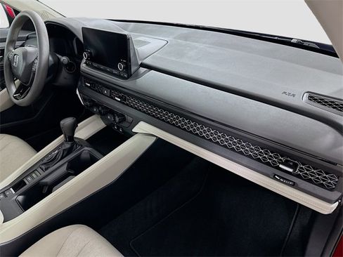 Used 2024 Honda Accord EX image 25