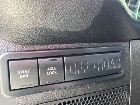 Used 2014 Jeep Wrangler Unlimited Rubicon w/ Connectivity Group AWD/4WD image 19