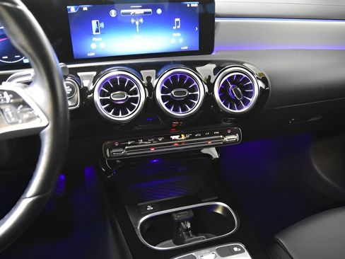 Used 2025 Mercedes-Benz CLA 250 image 25