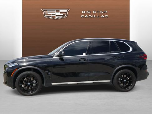 Used 2025 BMW X5 sDrive40i w/ Parking Assistance Package RWD image 2