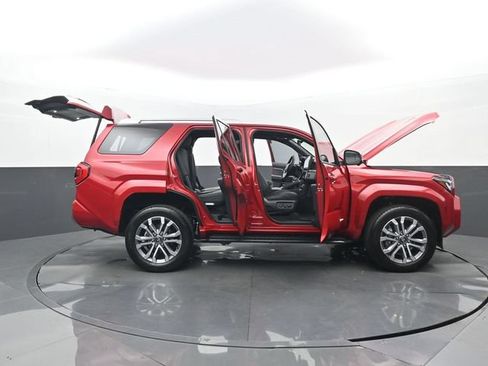 Used 2026 Toyota 4Runner Limited AWD/4WD image 32