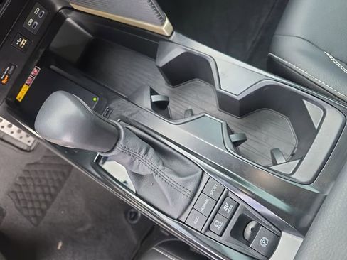 Certified 2025 Toyota Camry SE image 24