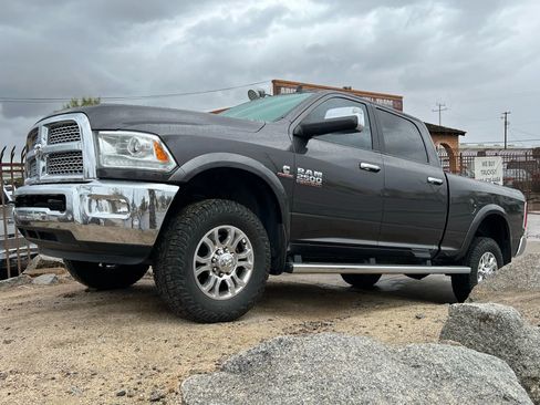 Used 2017 RAM 2500 Laramie image 2