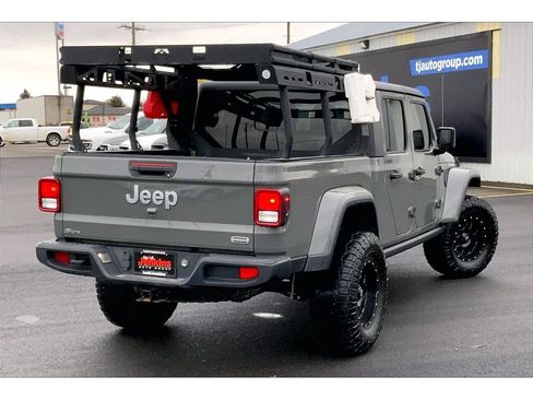 Used 2020 Jeep Gladiator Overland w/ Popular Equipment Package image 15