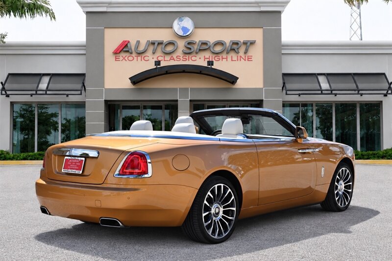 Used 2019 Rolls-Royce Dawn RWD image 4