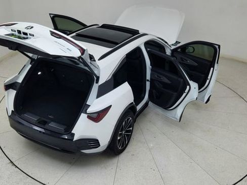 Used 2024 Acura ZDX A-Spec image 89