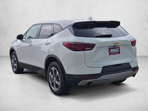 Used 2025 Chevrolet Blazer LT FWD image 8