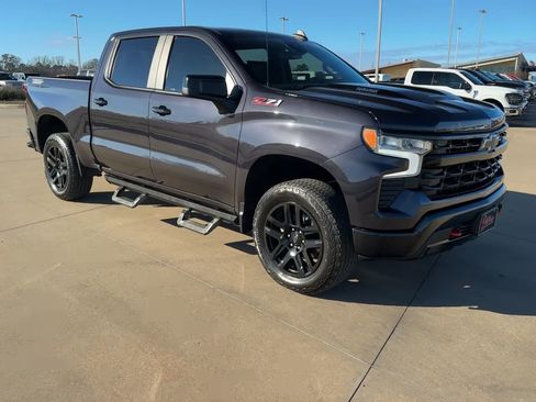 Certified 2024 Chevrolet Silverado 1500 LT Trail Boss w/ Convenience Package II image 2