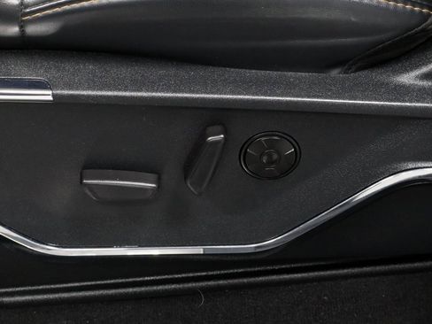 Used 2024 Ford F350 Platinum image 28