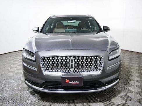 Used 2023 Lincoln Nautilus Reserve image 3
