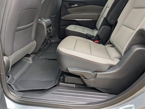New 2026 Chevrolet Traverse LT w/ Sun and Wheel Package image 28
