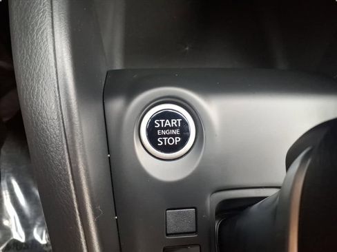 Certified 2025 Nissan Kicks Play S image 29