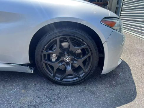 Used 2021 Alfa Romeo Giulia Sprint w/ Nero Edizione image 22