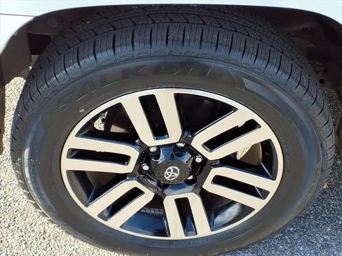 Used 2019 Toyota 4Runner Limited image 11