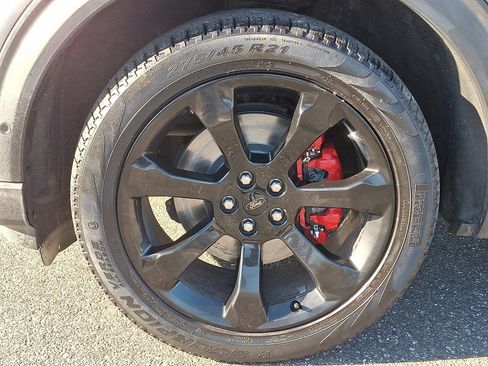 Used 2020 Ford Explorer ST w/ ST Street Pack image 9