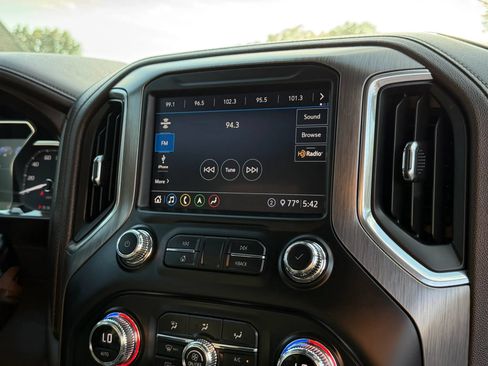 Used 2020 GMC Sierra 2500 Denali w/ Denali Ultimate Package AWD/4WD image 34