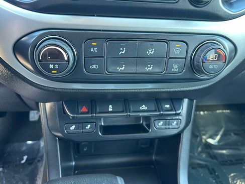 Used 2016 Chevrolet Colorado LT w/ Luxury Package, Chrome image 12