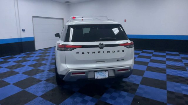 Used 2024 Nissan Pathfinder SL w/ Black Appearance Package AWD/4WD image 7